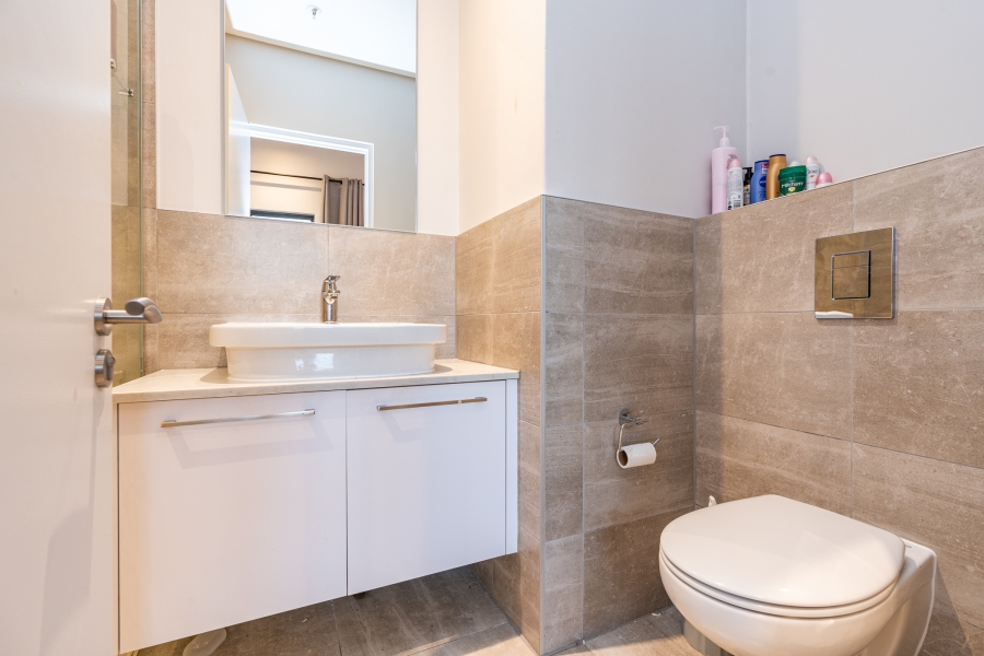 To Let 1 Bedroom Property for Rent in Foreshore Western Cape